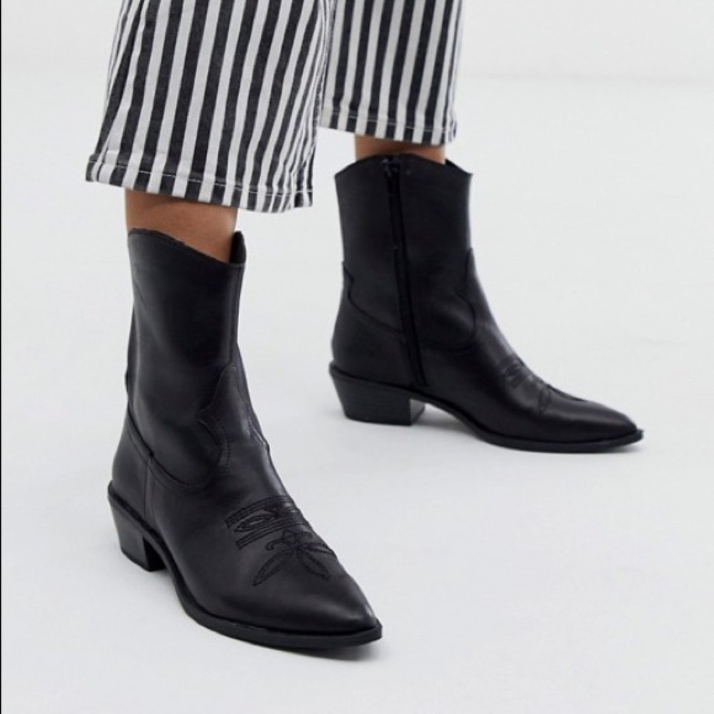 Bershka Western Cowboy Ankle Boots
